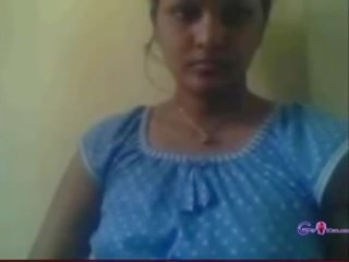 Indisk mallu moster visning själv på klotter - gspotcam.com