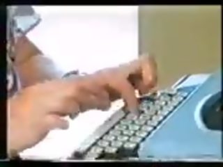 Vieni 1983 m: nemokamai xczech & retro porno video 3e