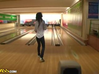 Nessa djevel å ha morostund bowling og dicklicking wiener