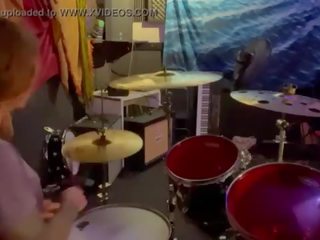 Šťastie mačkovitá drumming v ju lockout