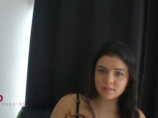 Moi découvrir que ma en chaleur demi-soeur est une webcam modèle