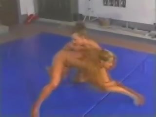 Ginástica modelos sem camisa luta parte 4