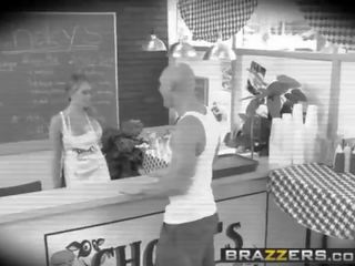 Gros seins nana &lpar;kagney linn karter&rpar; aime portion burgers et suçage grand bite - brazzers