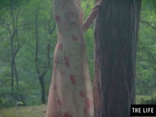 Мършав момиче чука себе си трудно в на гора порно видеоклипове