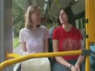 Ερασιτεχνικό σεξ επί ο λεωφορείο