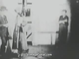 Painter спокушає і трахає a один дівчина (1920s вінтажний)