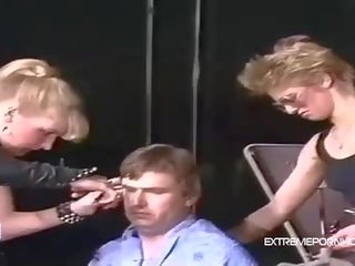 A üýtgeşik gyzyň üstün çykmagy haircut