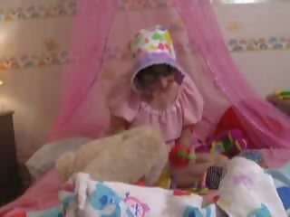 Abdl wanita diapered lyla