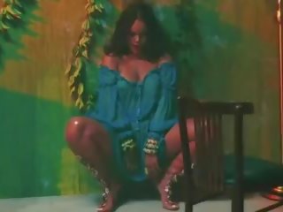 Atemberaubend rihanna: kostenlos atemberaubend hd porno video e4