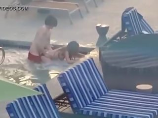 Sexu na piscina