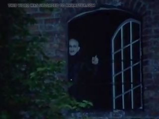 Nosferatu вампир bites девица момиче, безплатно порно f2