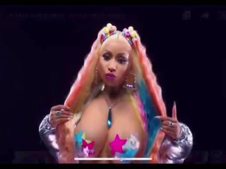 Nicki minaj brüste wackeln