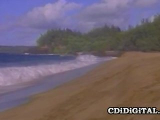 Kascha - krūtainas bomba kam sekss par the pludmale