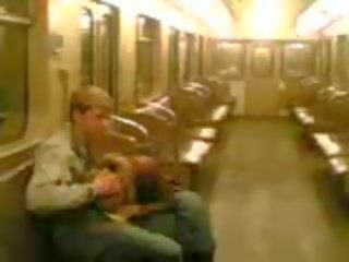 Mėgėjiškas seksas į metro video