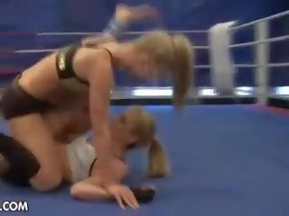 Hot young blondes fighting