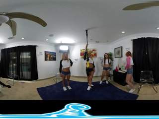 CamSoda VR Lesbian Cum Party