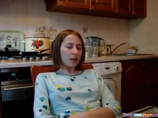 Horny Babe Has Orgasm For Breakfast