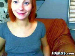 Göwreli red haired cutie strips at home