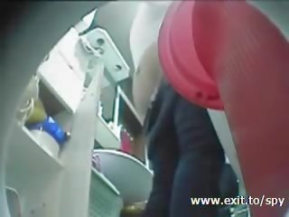 Spiunazh mami me vibrator në banjo video