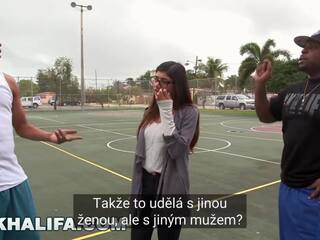 Mia khalifa - mezirasový sexo se smutnou arabskou dívkou um dobře vybavenými afroamerickými chlapy