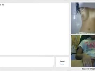 Omegle - uk berbulu remaja menunjukkan dia tubuh