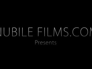 Nubile filmler - good things gutarmak in small sizes