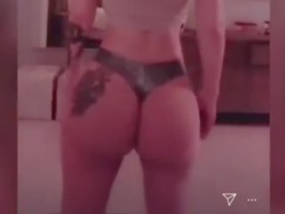 Iggy azalea لعب مع الحمار و twerking *2018*