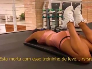 CHAMAMOS UM PERSONAL NOVINHO PARA UMAS AULAS NA ACADEMIA E CURTIMOS MUITO COM ELE DEPOIS DO TREINO – TEASER MENAGE 11