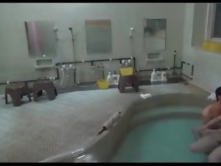 Ýaşy ýeten spa fun: ýaşy ýeten xxx mugt porno video 6d