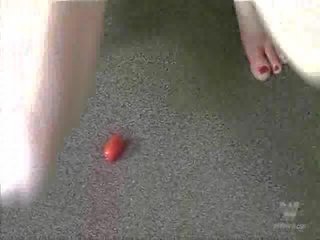 Itu tomato permainan satu video