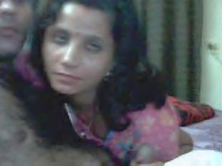Desi newly nikah saperangan on web kamera enjoying bayan i