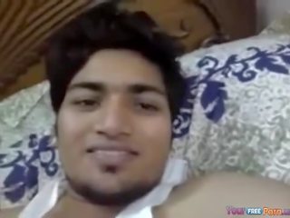 Індійська хлопець виготовлення його власний недосвідчена секс стрічка
